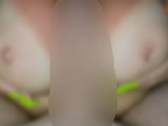 Tagsüber fickt Tanlines Stiefmutter & riesiger Cumshot auf den großen Arsch