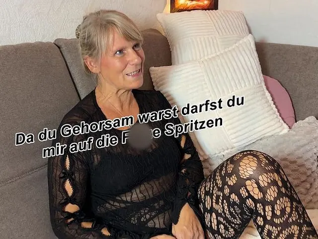 Da du Gehorsam warst darfst du mir auf die Fotze Spritzen