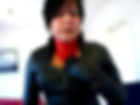Leatherbitch ausziehen?
