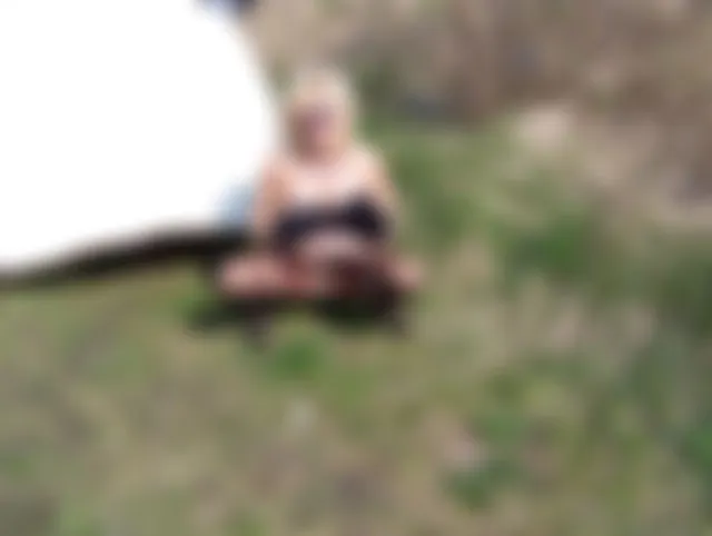 Im neuen Kleid mache ich Pipi
