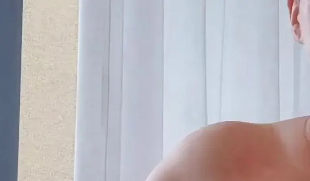 Mein neuer Badeanzug...im Hotelzimmer..hot!
