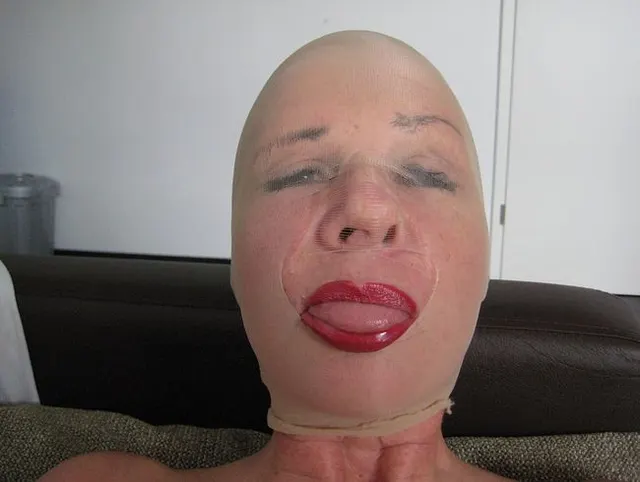 Orgasmus der NylonSchlampe