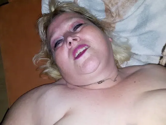 Nasser Orgasmus vom Dildo