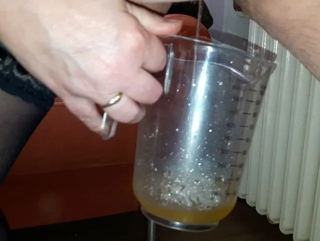 Los trink meine Pisse