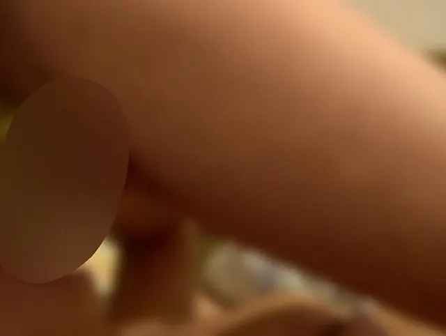 Die Mutter meines Freundes liebt es, Sperma zu schlucken