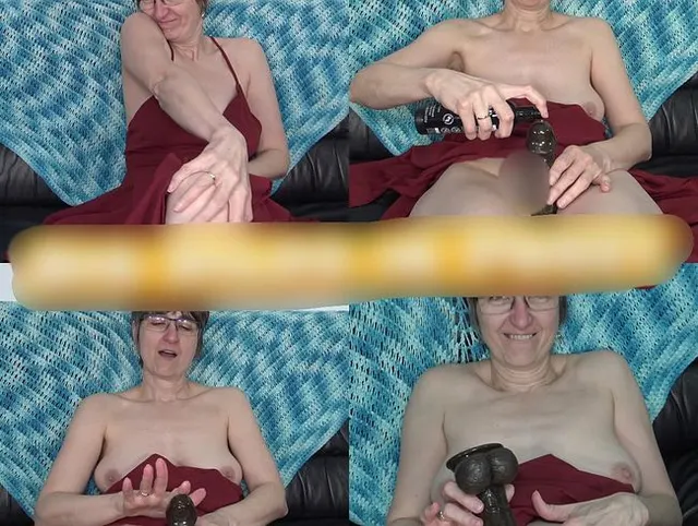 Big Dildo in Pussy