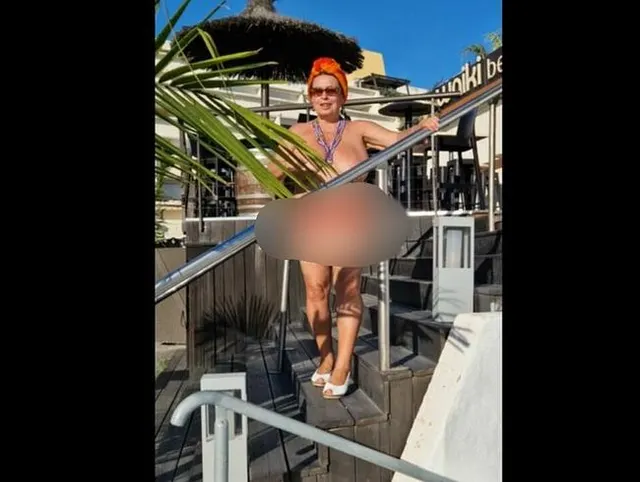Ich präsentiere meine großen Titten in Cap d`Agde