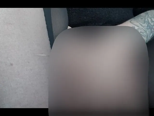 geil gefingert auf dem Beifahrersitz