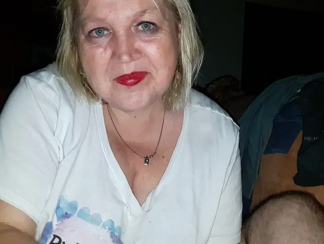 Liebevoller Handjob für dich