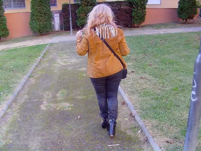 OUTDOOR...!!! My first Clip on 2015.)