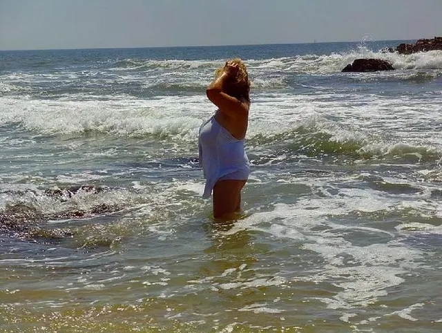 SEXYYY DANIELA ON THE BEACH..!!!