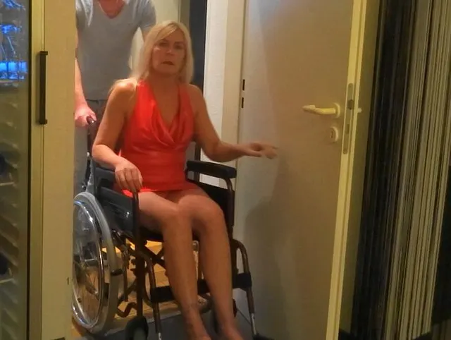 Auch im Rolli Schwanzgeil