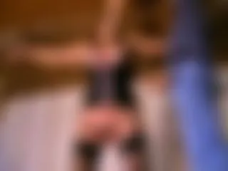 Dildo tief in Mund