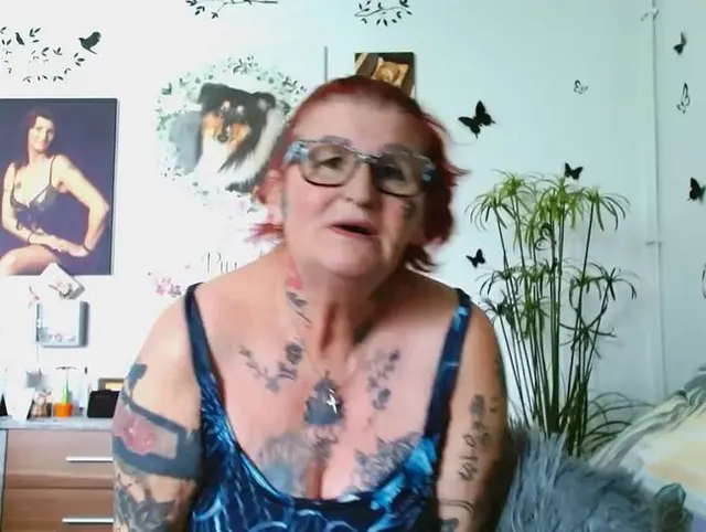 Sexy Hänge-Titten