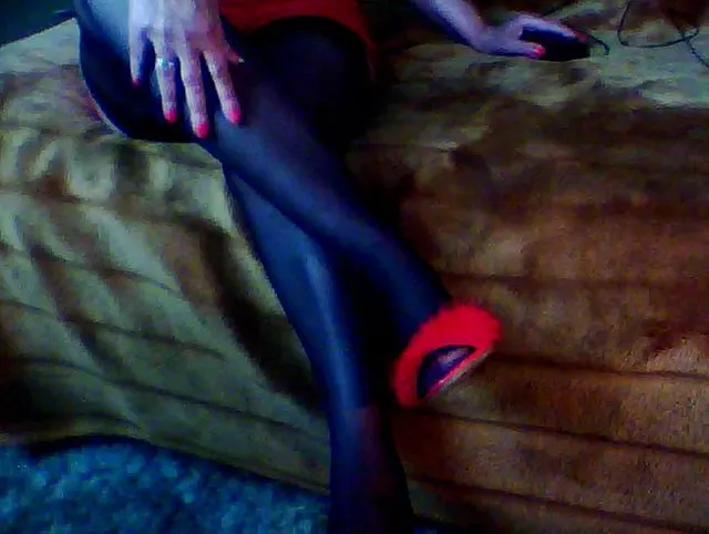 rot und dazu schwarze nylon