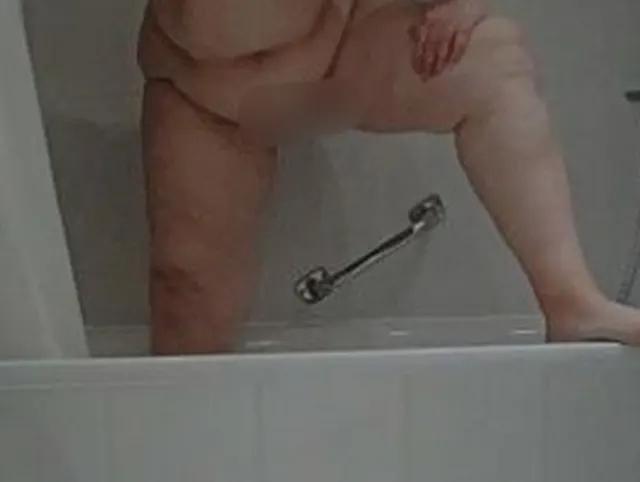 Pissen in die Badewanne!