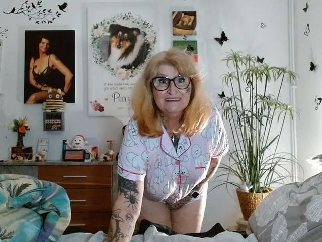 Vorschau aus Tattoos: Kitzler- Reinigung