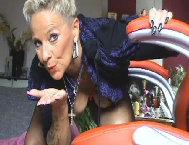 -Mittagspause-im Büro!! Spiele mit Mir &Spritze ab,,,,,,