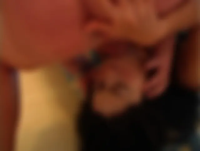 DEEPTHROAT MIT ZWEI SCHWÄNZEN