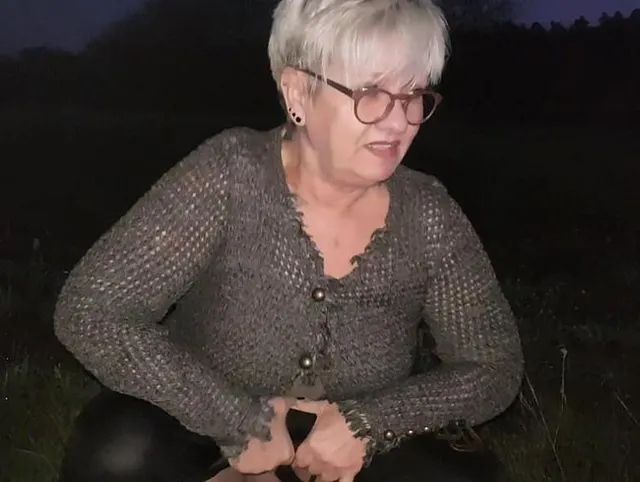 gepinkelt in der Dämmerung