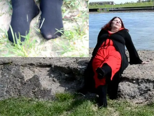 Sonne geniessen und Fußfetisch
