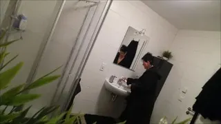 Im Badezimmer gefilmt worden
