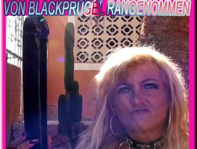 Vollbusige Latexschlampe wird von Blackschwanz gefickt