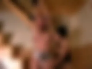 Dildo orgasmus-Gefesselt und benutzt Pt3