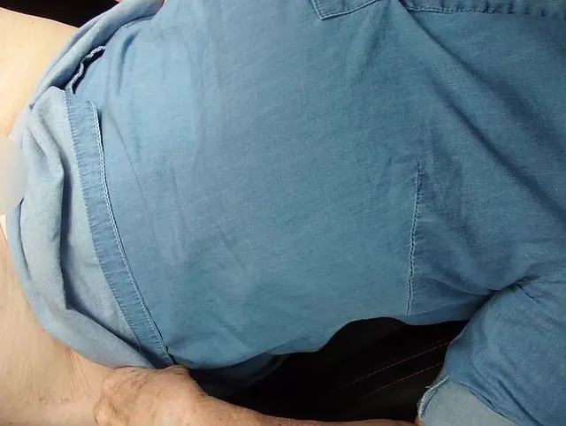 Nackt unter dem Kleid im Auto * Date *
