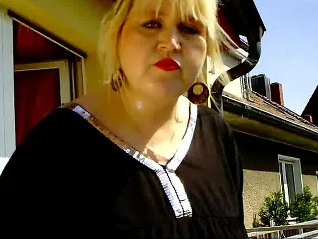 Hosenpiss auf dem Balkon