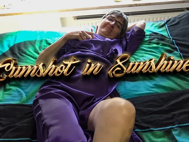Cumshot in Sunshine