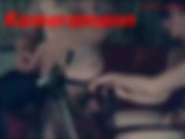 Ein Blowjob für den Kameramann.