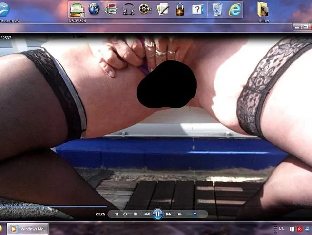 NS Clip : Fingern und pissen