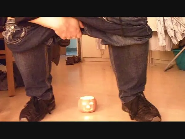 Happy Halloween - Der Kerzen Piss