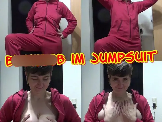 Blowjob im Jumpsuit
