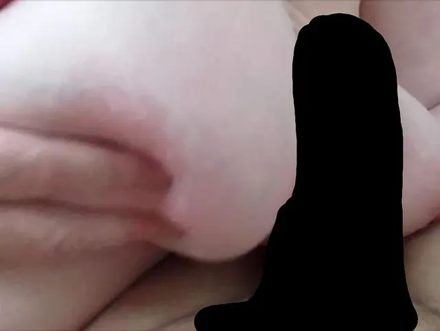 MIT DEN TITTEN DEN SCHWANZ AUSSCHLAGEN !!! !!! !!!