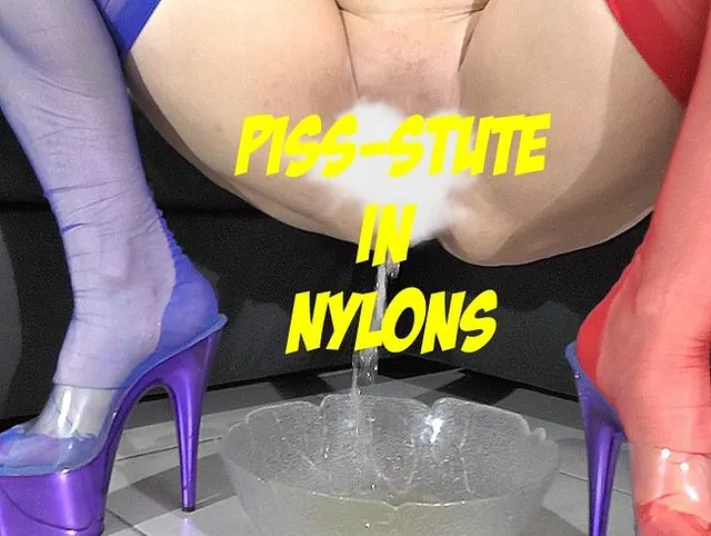 Piss-Stute in Nylons