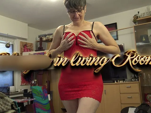 Blowjob in Livingroom