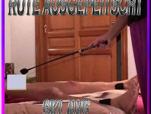 Sklave ans Bett gefesselt & Schwanz ausgepeitscht